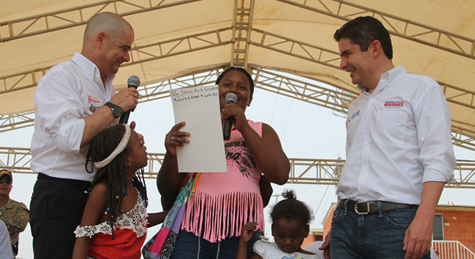 Gobierno Nacional entrego 500 viviendas gratis y anuncio inversiones en alcantarillado en Turbo Antioquia