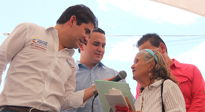 Con un 85.1 Minvivienda ocupa el primer lugar en ejecucion presupuestal en lo corrido de 2015