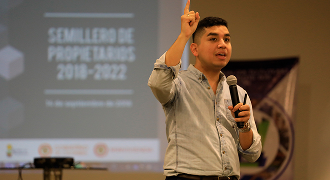 Ministro de Vivienda Jonathan Malagon uno de los 100 jovenes mas influyentes del mundo
