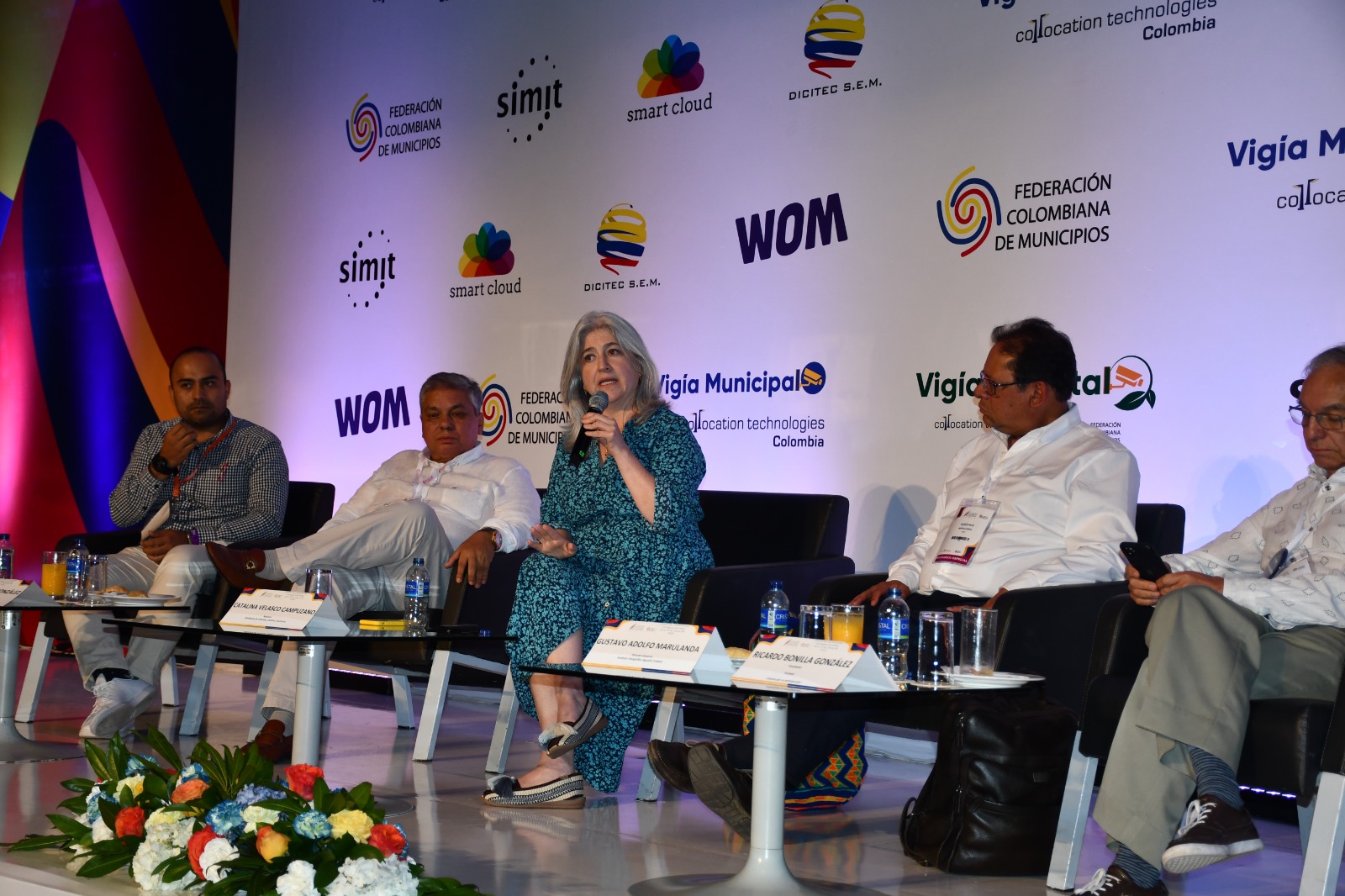 La ministra destacó la importancia que tiene para las mujeres ser propietarias de su vivienda, por la seguridad y bienestar que esto significa para ellas y sus familias, además de las posibilidades a nivel crediticio. Foto: Sharon Durán (MVCT)