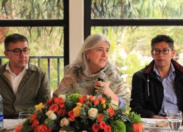 En Boyacá, la ministra Catalina Velasco dijo que se debe invertir en infraestructura para contrarrestar la problemática generada por los residuos y que se trabajará en equipo. Foto: Dania Asprilla (MVCT).