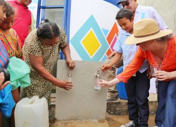 Ministra Catalina Velasco anunció solución definitiva para el suministro de agua potable en La Guajira. Foto: Sharon Durán (archivo MVCT).
