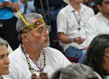 FOTOGRAFÍA REPRESENTANTE INDÍGENA EN DIÁLOGO DE SABERES SOBRE EL AGUA COMO BIEN COMÚN