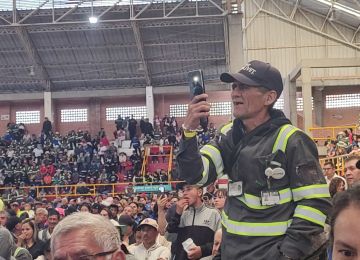 FOTOGRAFÍA, REPRESENTANTE RECICLADORES DE OFICIO DURANTE EVENTO DE PRESENTACIÓN DEL DECRETO 1381 DE 2024