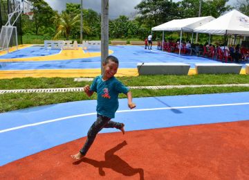FOTOGRAFÍA INAUGURACIÓN DE OBRAS PARA BARRIOS DE PAZ EN NECOCLÍ, ANTIOQUIA 