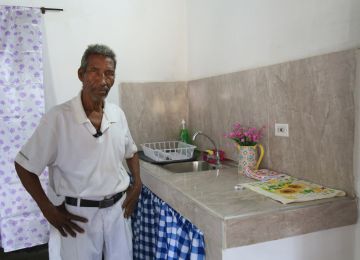 FOTOGRAFÍA BENEFISIARIO ENTREGA DE MEJORAMIENTO EN SANTA MARTA