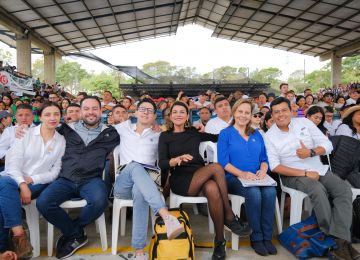 FOTOGRAFIA MINISTRA HELGA MIRA RIVAS EN PACTO POR EL CAUCA 02