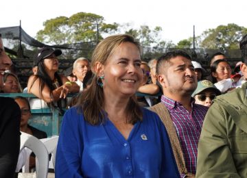 FOTOGRAFIA MINISTRA HELGA MIRA RIVAS EN PACTO POR EL CAUCA 03
