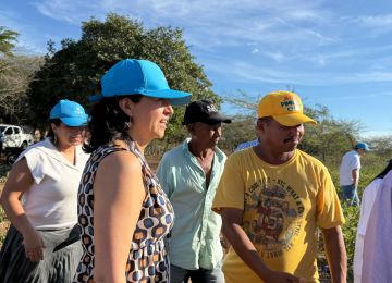 FOTOGRAFIA VICEMINISTRA DE AGUA Y SANEAMIENTO BASICO 