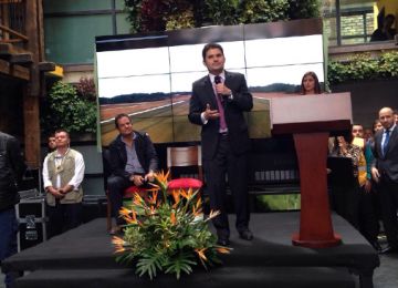 Viviendas gratis, Vipa, vivienda para clase media y agua potable para zonas rurales son nuestro principal reto