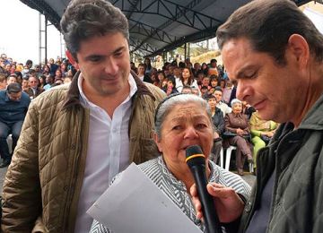 700 familias en extrema pobreza se convirtieron hoy en propietarias de viviendas gratuitas en Pasto e Ipiales