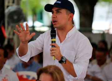 El Ministro de Vivienda anuncio acciones para brindar soluciones de agua potable y vivienda para el municipio de Barichara