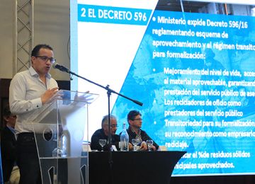 Minvivienda prepara normas que beneficiaran a los recicladores del pais