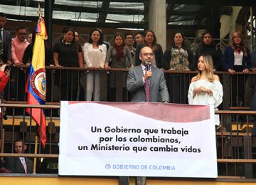 Peticiones y acciones juridicas al dia en Minvivienda