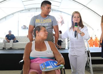 En Santa Marta se entregaron llaves y escrituras de 209 viviendas gratis