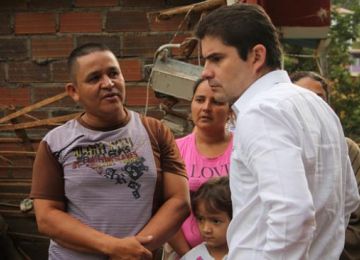 Minvivienda trabaja en la reubicacion de las familias afectadas y en el restablecimiento al 100 del servicio de agua en Salgar Antioquia