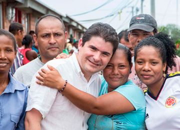 Mas viviendas acueductos y alcantarillados son nuestra contribucion a la reduccion de la pobreza Minvivienda