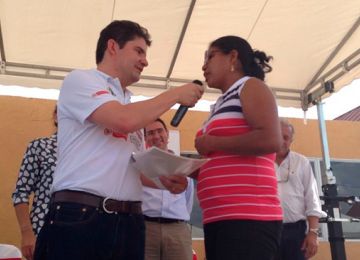 900 familias de escasos recursos de Riohacha y Montería estrenan vivienda gratis