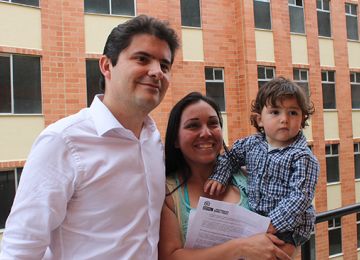 “Cada casa gratis es un palacio para construir familias, hogares y paz”: dice Minvivienda en sorteo de 80 apartamentos en Usme