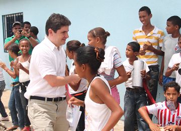 El Ministro de Vivienda, Luis Felipe Henao sorteará este viernes 641 viviendas en Magdalena y participará en Feria del Servicio en el proyecto Las Gardenias en Barranquilla
