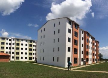 En gira por el Valle del Cauca, Minvivienda entregó 645 casas gratis