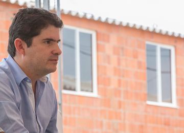 Ministro de Vivienda sortea mañana 1.241 casas gratis en Cali y abre salas de ventas para 1.419 hogares en el Quindío