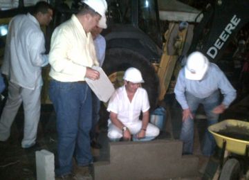 Presidente Santos y Ministro Germán Vargas Lleras pusieron primeras piedras de viviendas gratis en Suán y Baranoa, Atlántico
