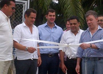 Santos y Vargas Lleras inauguran acueducto en Aracataca, Magdalena
