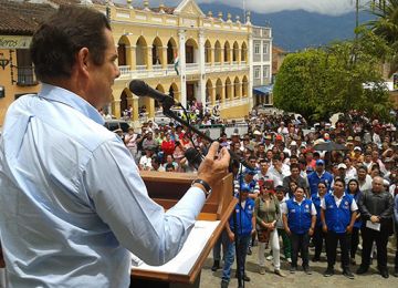 Vargas Lleras oficializa tres contratos por 29 mil millones de pesos para agua y saneamiento básico en Boyacá