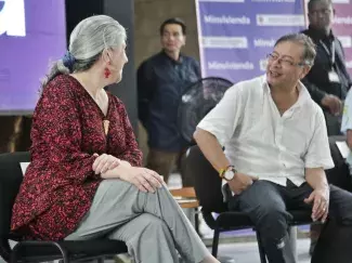  Cambia Mi Casa fue lanzado en Cartagena por el presidente Gustavo Petro y la ministra de Vivienda, Catalina Velasco, quienes entregaron los primeros mejoramientos y firmaron convenios con 8 municipios para conexiones a servicios de agua y saneamiento básico. Fotos: Sharon Durán y René Valenzuela (MVCT).