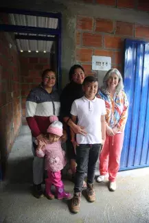 Los huilenses recibieron buenas noticias en materia de agua y vivienda por parte de la ministra de Vivienda. Foto: Sharon Durán (MVCT).