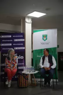 Los huilenses recibieron buenas noticias en materia de agua y vivienda por parte de la ministra de Vivienda. Foto: Sharon Durán (MVCT).