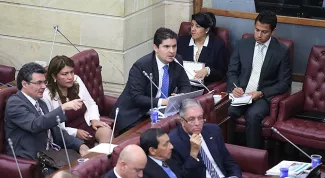 Minvivienda solicitó ante comisiones económicas del Congreso más recursos para programas de vivienda y agua