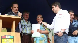 216 hogares vulnerables de Antioquia hoy hacen posible el sueño de tener casa propia