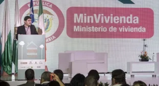 “Con las viviendas gratis demostramos que sí se puede construir con calidad para los más pobres”: Minvivienda