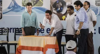 Inversiones por más de 53 mil millones de pesos, para obras de agua y vivienda, suscribió Vargas Lleras en La Guajira